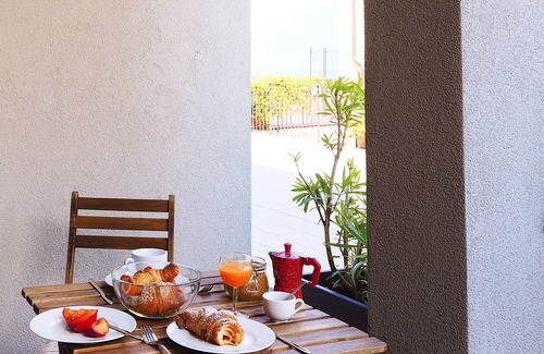 Acquaseria Apartment | 7 Lake Sweet Home