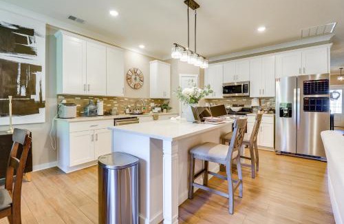 Plum House | 7 Mi to Boyce Park Family Townhome in Verona!