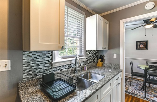 Inglewood House | 7 Mi to Dtwn: Apt w/Spacious Yard in Nashville