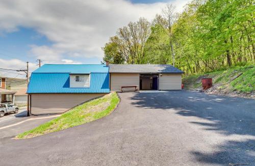 Lansford House | 7 Mi to Whitewater Rafting Cozy Lansford Cabin!