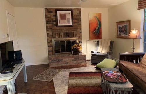 Handley House | 7 Miles from AT&T Stadium & Down Town Ft. Worth