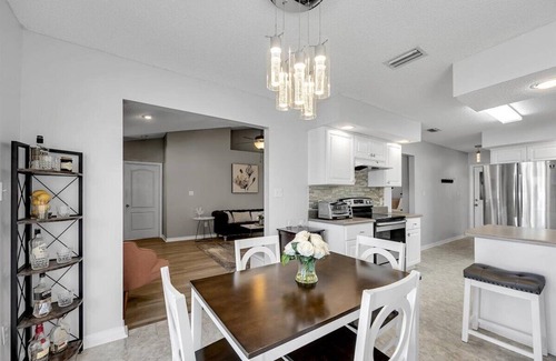 Ono Island House | 7 Minutes to private beach! Come get away but close enough to enjoy everything!