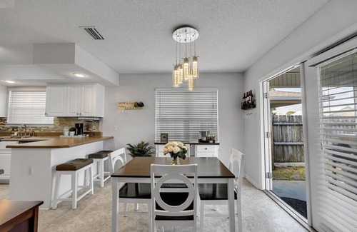 Ono Island House | 7 Minutes to private beach! Come get away but close enough to enjoy everything!