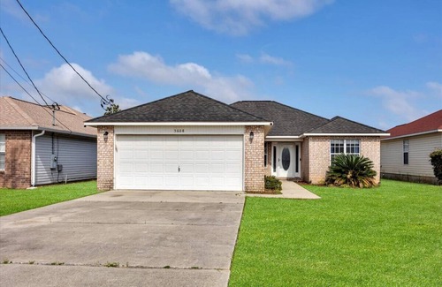 Ono Island House | 7 Minutes to private beach! Come get away but close enough to enjoy everything!