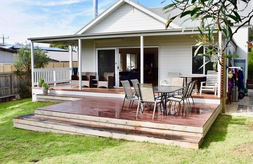 Anglesea House | 7 Parker - Nestled in the heart of Anglesea.