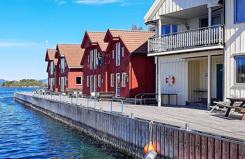 Sjernarøy Apartment | 7 person holiday home in Sjernarøy