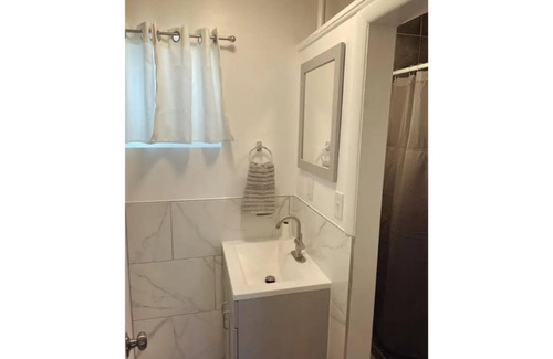 Morse Park Apartment | 7 Rockleys Vintage Motel, EV Charging Available