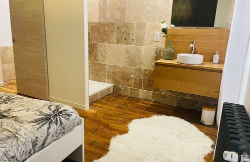 Jarnac House | 7 Rue Cherche Midi