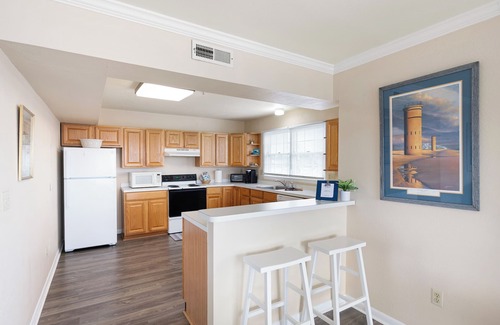 Dewey Beach Condo | 70 STEPS TILL TOES IN THE SAND No cableTV thru Oct. Lowest rates of the year!