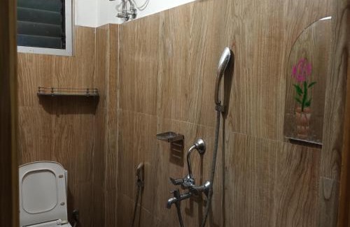 Kolkata Hotel | 73 Rest House