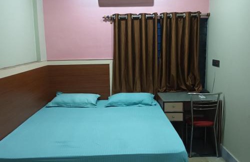 Kolkata Hotel | 73 Rest House