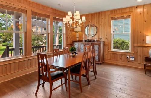Historic Downtown Manteo House | 7526 - The Sea Biscuit