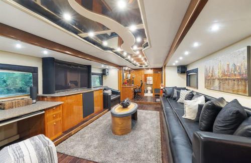 Austin Villa | 7744 Ranch Entire Resort