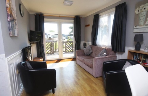 Earnley Ski Chalet | 7A Medmerry Park 2 Bedroom Chalet