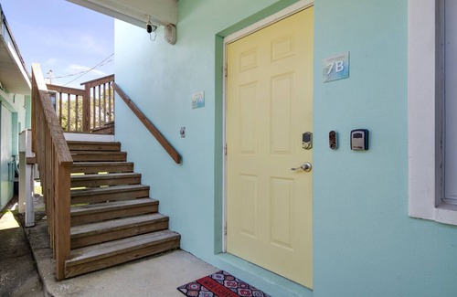 Safety Harbor Cottage | 7B Newly Renovated Studio at Coastal Cottages