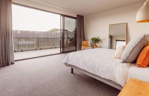 Blairgowrie Villa | 7FAb · VILLA BOND | Luxe, Design & Location + Cinema