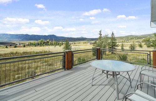 North Snyderville Basin House | 8.5 Acre Ranch w/Hot Tub | Elk Grove by RoveTravel