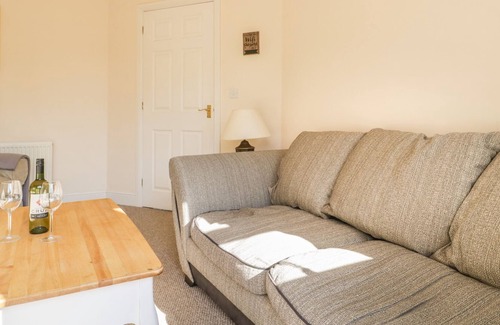 Ilminster Cottage | 8 ADAMS MEADOW, pet friendly, with a garden in Ilminster