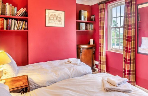 Tadcaster Cottage | 8 bedroom accommodation in Wighill, near York