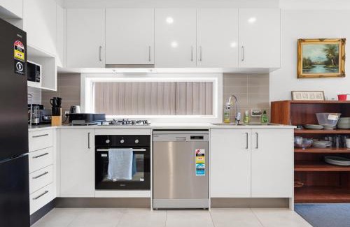 Austral Villa | 8 Beds l 4 Suites with Office l Austral3