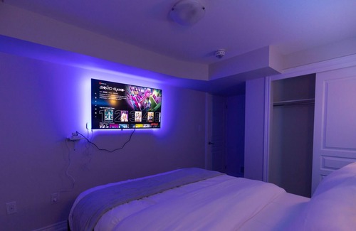 Thorold House | 8 BEDS Tomorrowland 🎶 - 15 Minutes To The Falls