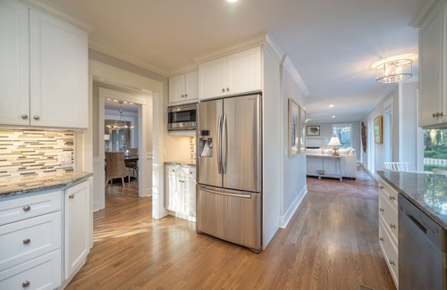 Heritage Woods House | 8 Heritage Road: A BESTNEST by Beverly Serral *Private Pool* and fenced yard