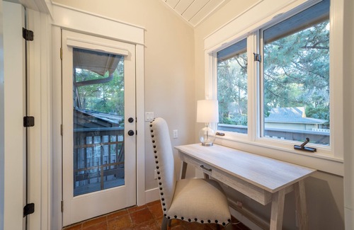 Heritage Woods House | 8 Heritage Road: A BESTNEST by Beverly Serral *Private Pool* and fenced yard