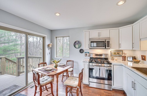 La Porte Apartment | 8 Mi to Lake Michigan: Creative Retreat w/Deck!