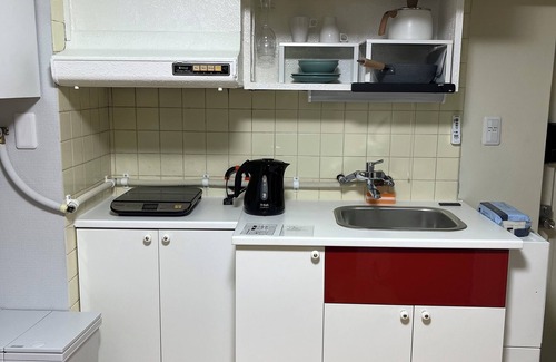 Sumiyoshi Condo | 8 min from Watanabe-dori Station, 7 min from Canal City, 9 min from Tenjin-minami Station, 26.5 ㎡ Easy access to central Fukuoka