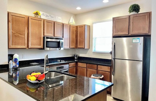 Kissimmee Resort | 8 Minutes to Disney AMAZING Vacation House Private Heated HotTub Relaxing Resort