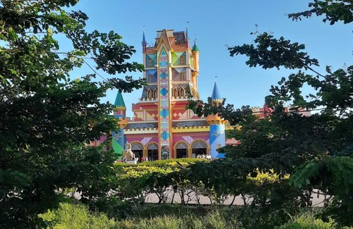 Penha House | 8 Minutos do BETO CARRERO WORLD, 2 Quadras da Praia, área central de Penha SC.n