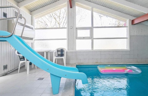 Hou House | 8 person holiday home in Hals