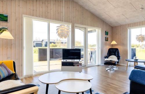 Grønhøj House | 8 person holiday home in Løkken-By Traum