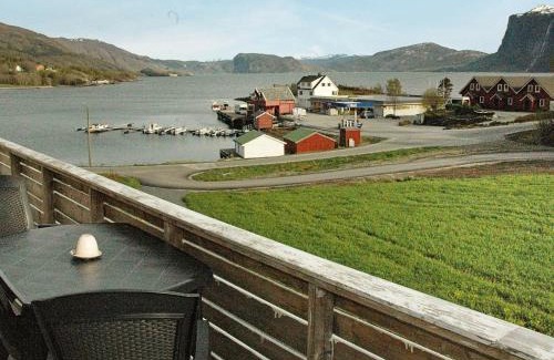 Hyllestad House | 8 person holiday home in Sørbøvåg