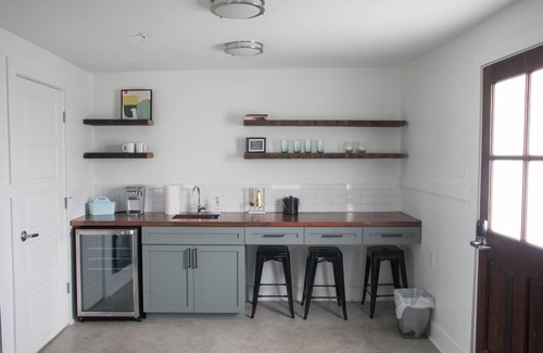 Tulane - Gravier Bed & Breakfast | 8-Suite Guesthouse Sleep 32! - Huge yard