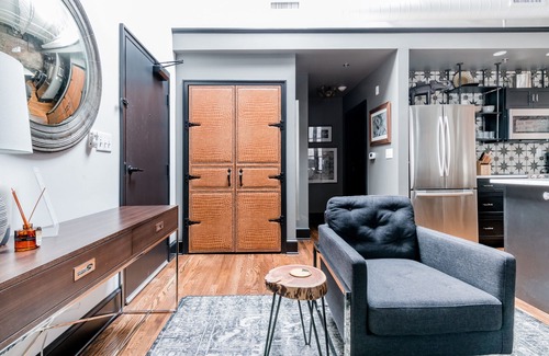 Downtown Asheville Apartment | 80 LEX APT 204 : Industrial Chic Meets the Old World in Downtown Asheville + Free Off Street Parking
