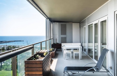Diagonal Mar i el Front Maritim del Poblenou Apartment | 808 - Beachfront Apartment w/Pool