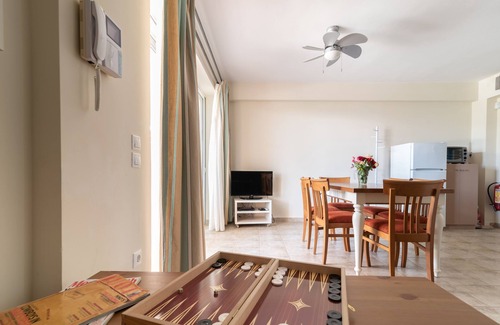 Gargaliani House | 80sqm waterfront family house with pool