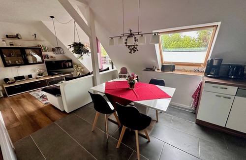 Meusdorf Apartment | 85 m² apartment, outskirts - 3 rooms, kitchen, bathroom, 15 m² south-west balcony