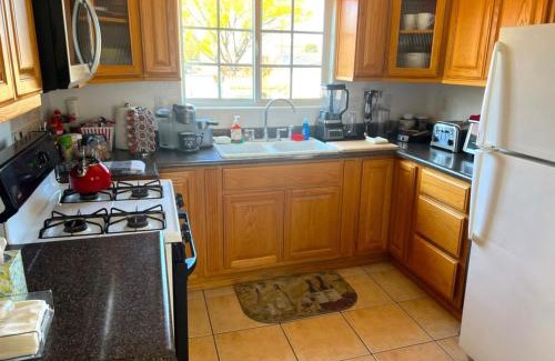 South Gate Apartment | 8670 San Carlos - South Gate CA - The Best 2 Rooms