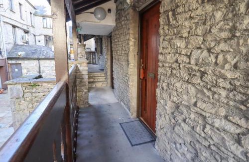 Kendal Apartment | 9 Camden Building
