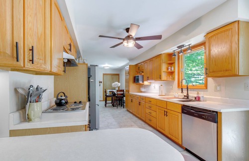 Frederick House | 9 Mi to Downtown Rushville: Cozy Getaway w/Grill
