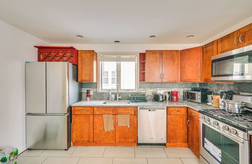 Malden Apartment | 9 Mi to Dtwn Boston: Cozy Malden Apartment