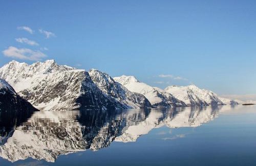 Lyngen House | 9 person holiday home in Lyngseidet