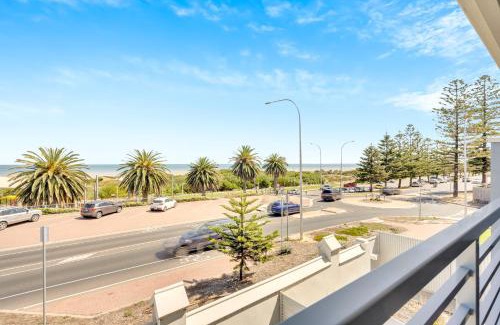 Semaphore House | 96B Esplanade, Semaphore