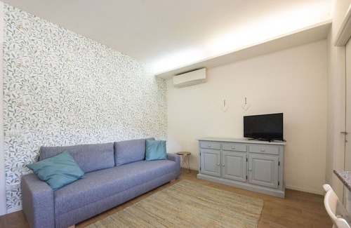 Palombina Nuova Apartment | 99 Via Esino Appartamento