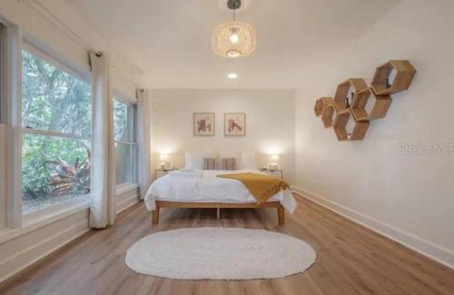 Largo Villa | 9BR Heated Pool Hot Tub Sleeps 25