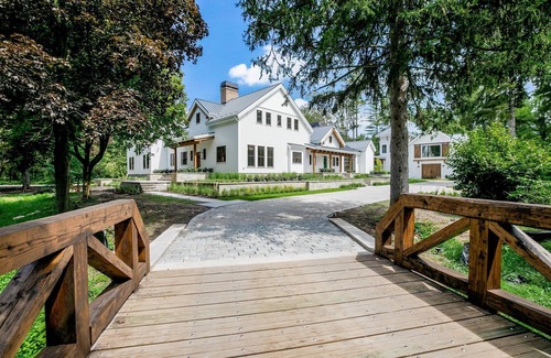Georgetown House | 9BR Sorin's Estate w/Pool and Paddle Tennis Court