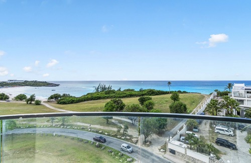 Maho Apartment | A-501 Stunning 3 bedroom facing Mullet Bay beach