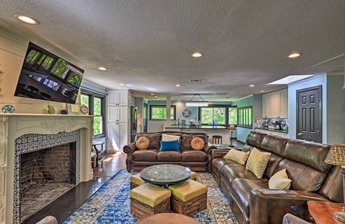 Fort Worth House | A 5bd haven of luxury and nature on Silver Creek/Lake Worth